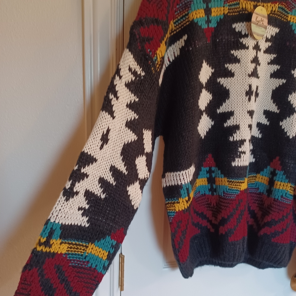 Aztec Sweater - Picture 3 of 7
